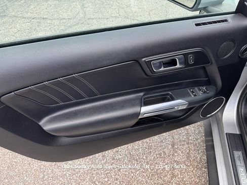 Used 2021 Ford Mustang Premium RWD image 10