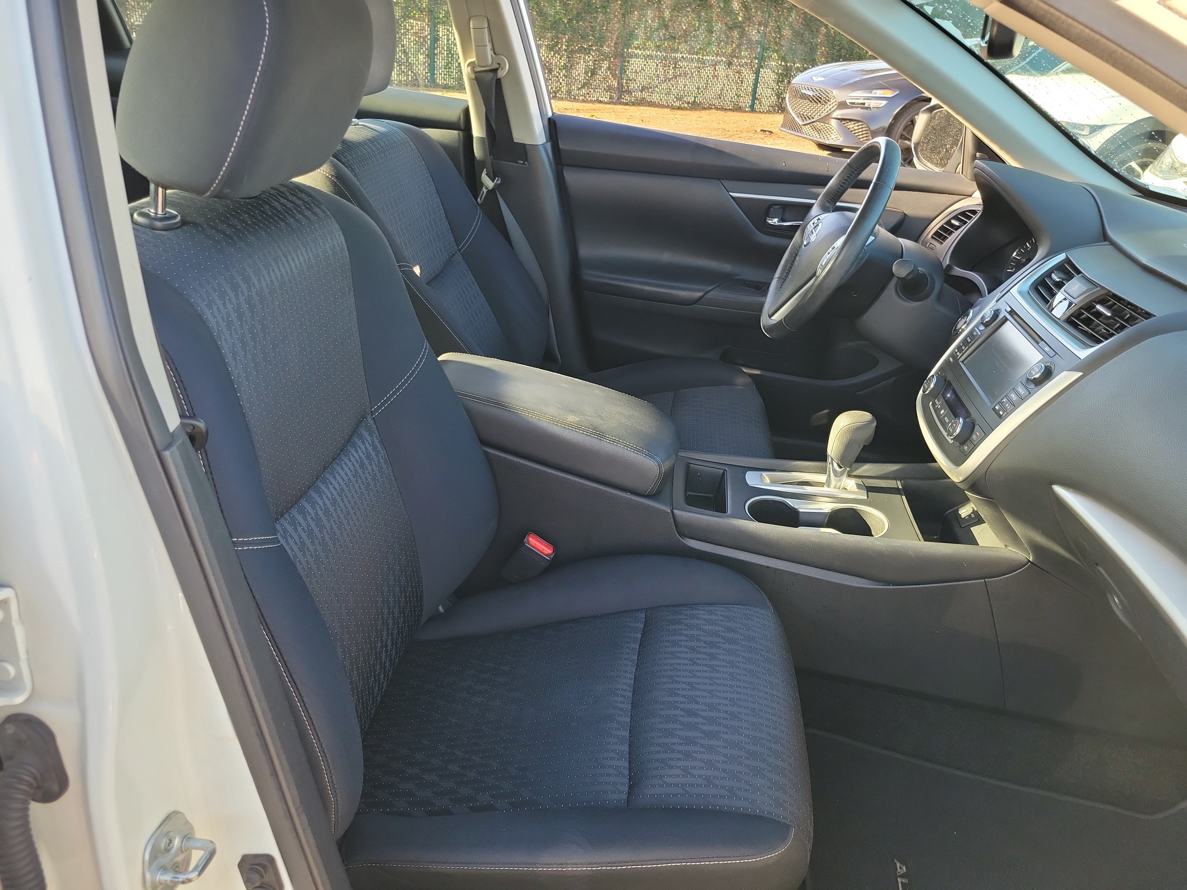 Used 2016 Nissan Altima 2.5 SV w/ Convenience Package FWD image 21
