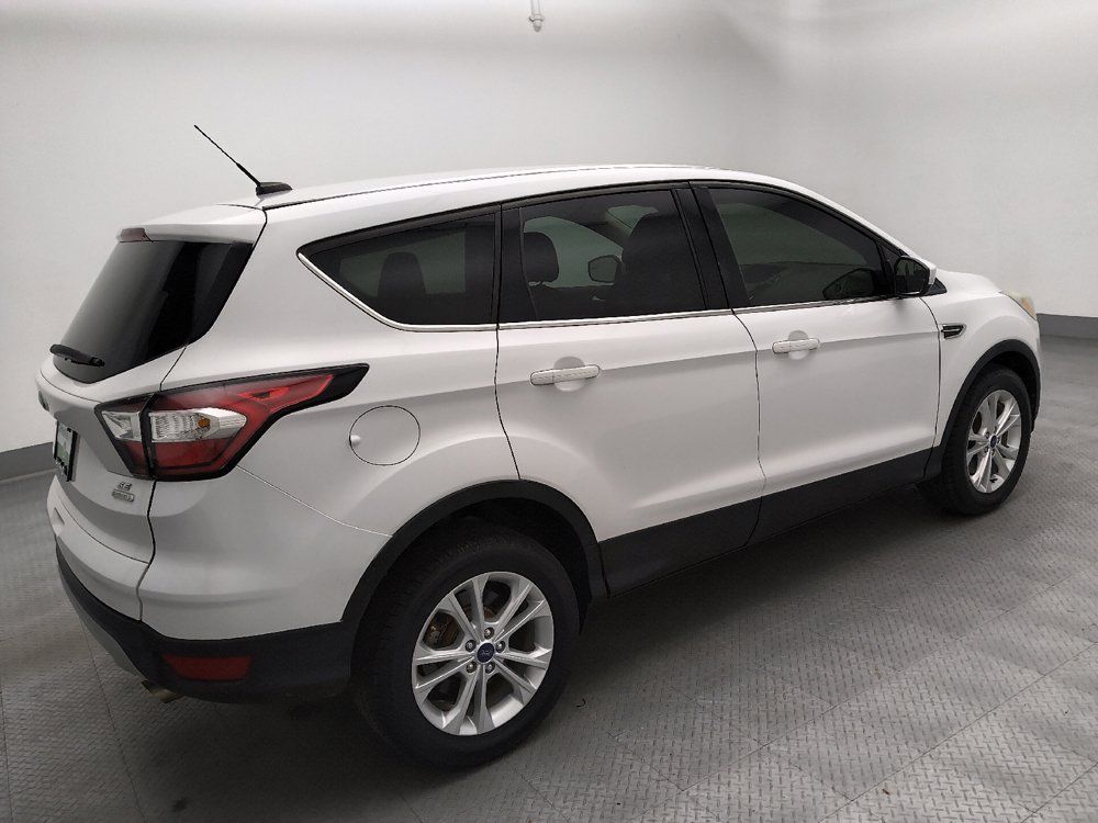 Used 2017 Ford Escape SE FWD image 10