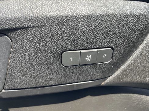 Used 2017 Chevrolet Traverse LT AWD/4WD image 16
