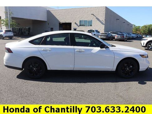 Certified 2025 Honda Accord SE image 8