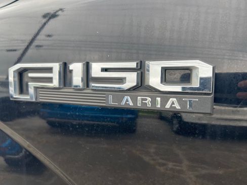 Used 2017 Ford F150 Lariat w/ Trailer Tow Package AWD/4WD image 13