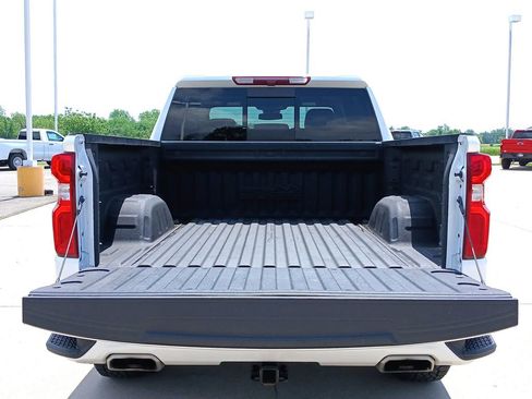 Used 2024 Chevrolet Silverado 1500 High Country w/ Z71 Off-Road Package AWD/4WD image 27