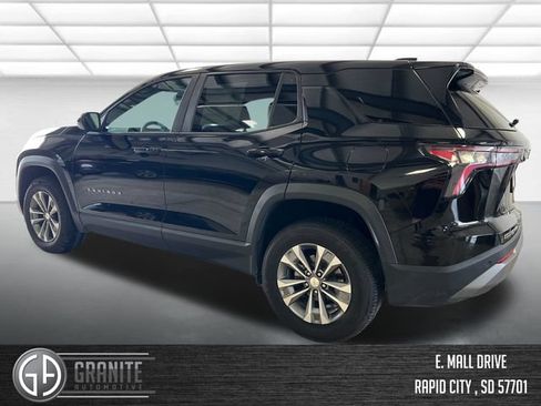 Used 2026 Chevrolet Equinox LT w/ Convenience Package II AWD/4WD image 3