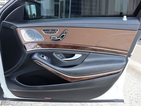 Used 2018 Mercedes-Benz S 560 4MATIC Sedan image 48