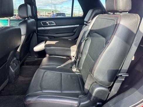Used 2016 Ford Explorer Sport image 23