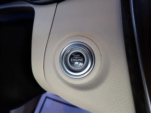 Used 2022 Mercedes-Benz GLC 300 4MATIC image 20