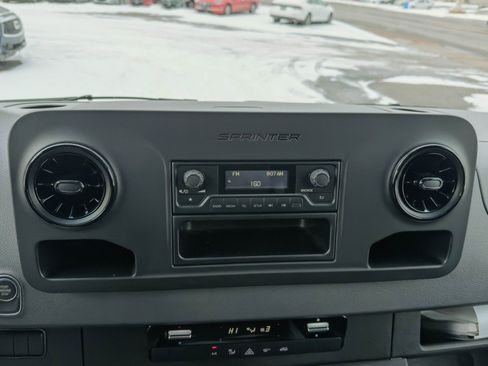 Used 2021 Mercedes-Benz Sprinter 2500 w/ Driver Convenience Package image 30
