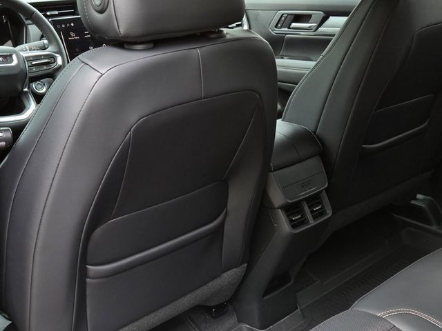 New 2027 GMC Terrain Elevation w/ Elevation Premium Package FWD image 32