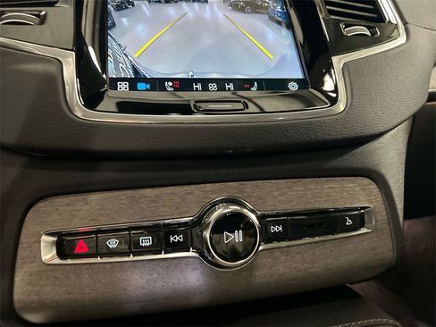 Certified 2023 Volvo XC90 B6 Ultimate w/ Protection Package Premier image 17