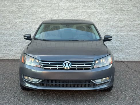 Used 2013 Volkswagen Passat TDI SEL Premium image 2
