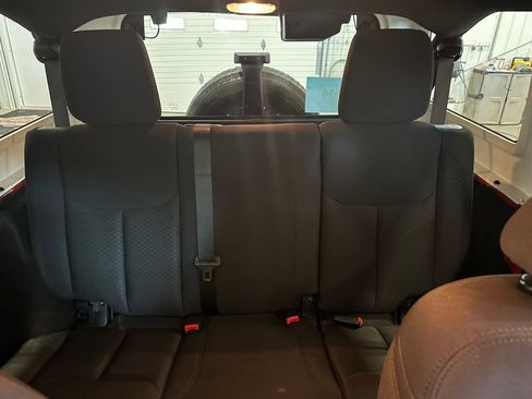 Used 2013 Jeep Wrangler Unlimited Sport image 27