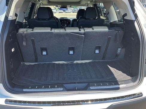 Used 2025 Subaru Ascent Bronze Edition AWD/4WD image 4