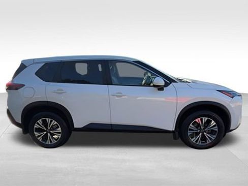 Used 2023 Nissan Rogue SV image 14