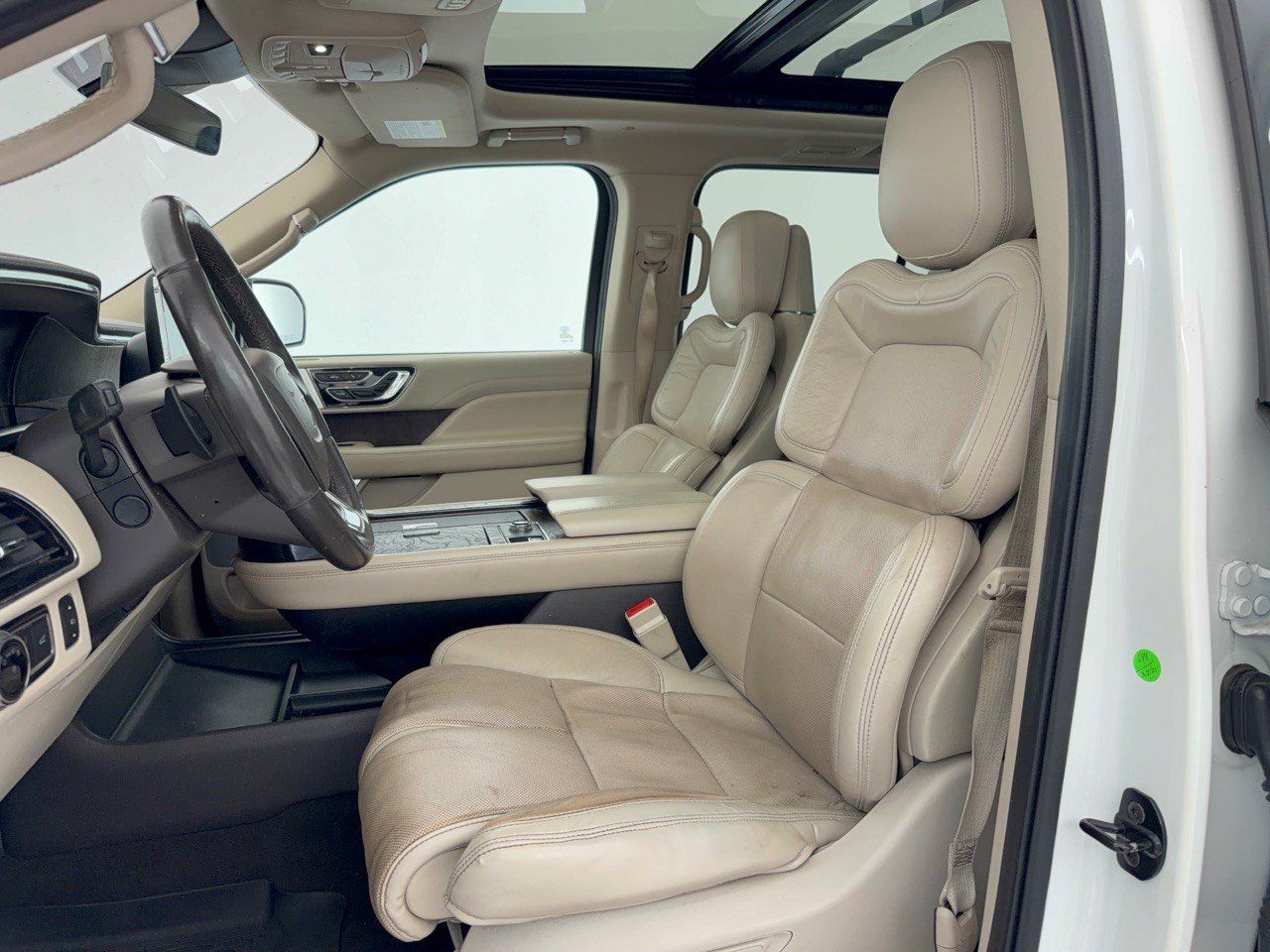 Used 2020 Lincoln Navigator Reserve w/ Equipment Group 208A Reserve AWD/4WD image 5