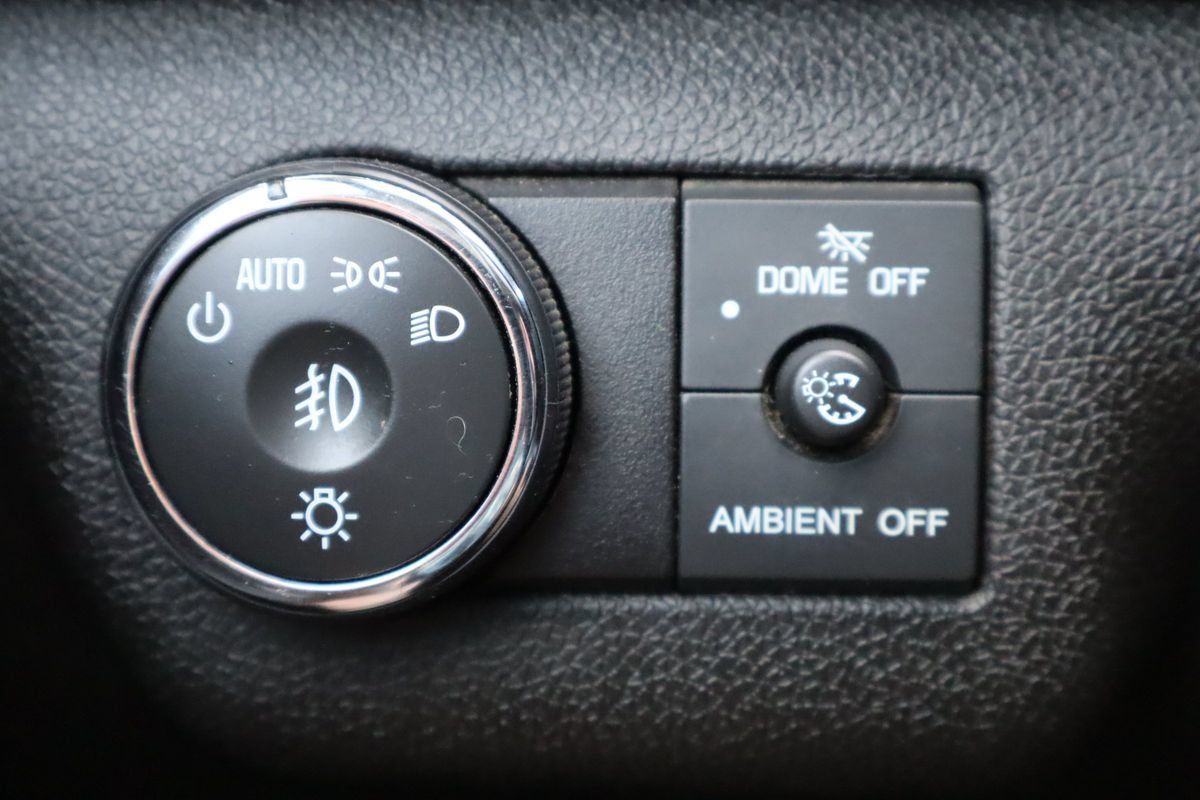 Used 2015 GMC Acadia Denali AWD/4WD image 31