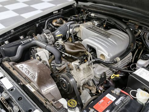 Used 1989 Ford Mustang LX image 14