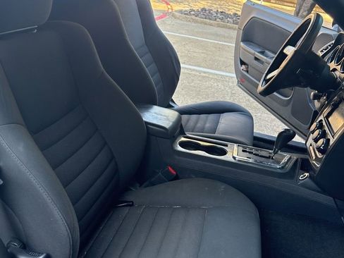 Used 2010 Dodge Challenger R/T image 15