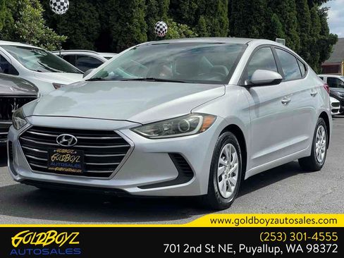 Used 2018 Hyundai Elantra SE w/ Cargo Package FWD image 8