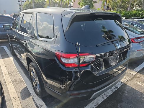 Used 2025 Honda Pilot EX-L image 4
