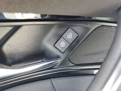 Used 2025 Land Rover Discovery Sport S AWD/4WD image 9