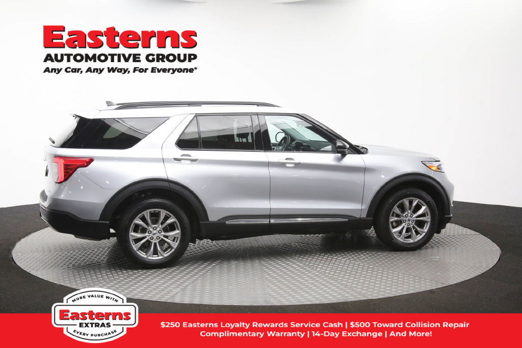Used 2023 Ford Explorer XLT w/ Equipment Group 202A AWD/4WD image 46