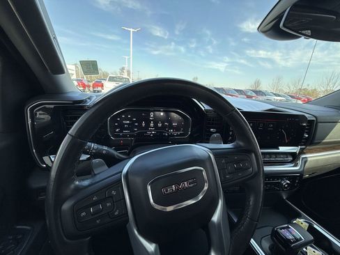 Used 2022 GMC Sierra 1500 Elevation w/ Elevation Premium Package image 16