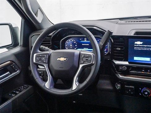 New 2026 Chevrolet Silverado 1500 LT image 18