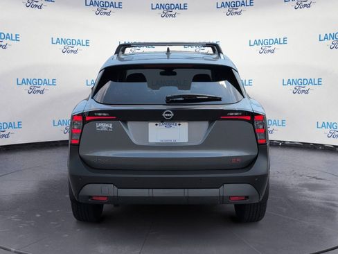 Used 2025 Nissan Kicks SR FWD image 8