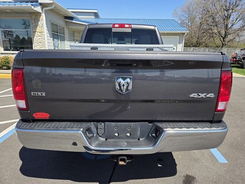Used 2018 RAM 1500 Classic SLT image 4