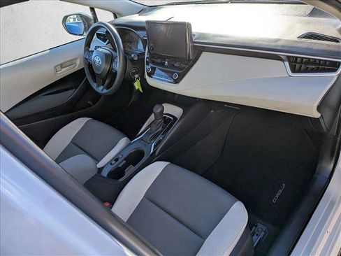 Used 2023 Toyota Corolla LE image 18