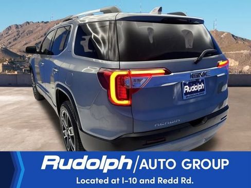 Used 2023 GMC Acadia SLT w/ Preferred Package image 3