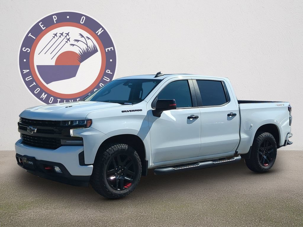 Used 2021 Chevrolet Silverado 1500 RST w/ Redline Edition AWD/4WD image 2