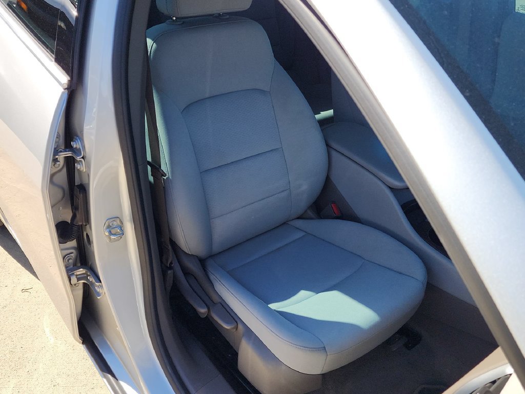 Used 2021 Chevrolet Malibu LS FWD image 23