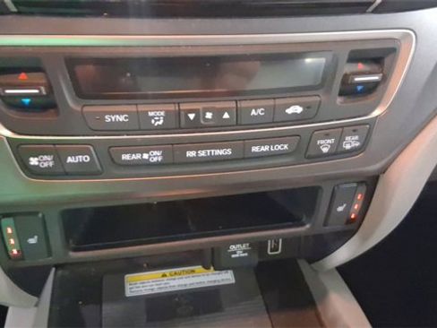 Used 2021 Honda Pilot Special Edition image 36