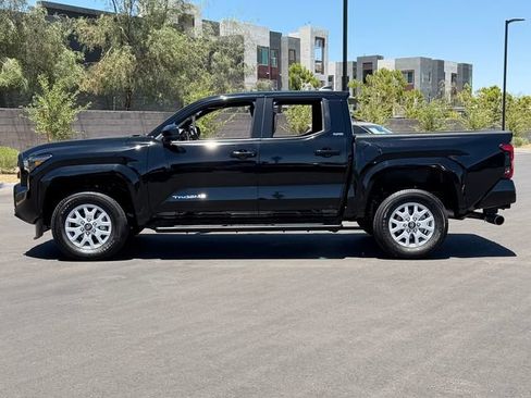 Used 2024 Toyota Tacoma SR5 AWD/4WD image 2