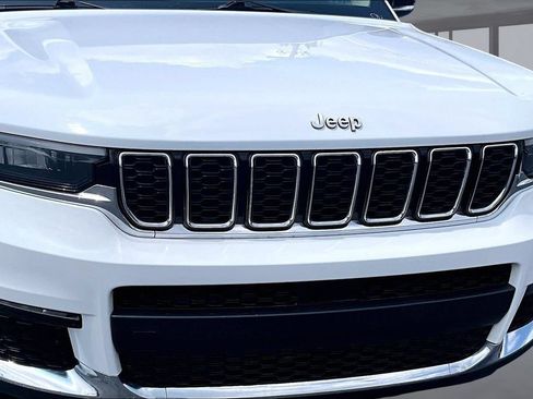 Used 2021 Jeep Grand Cherokee L Limited AWD/4WD image 29