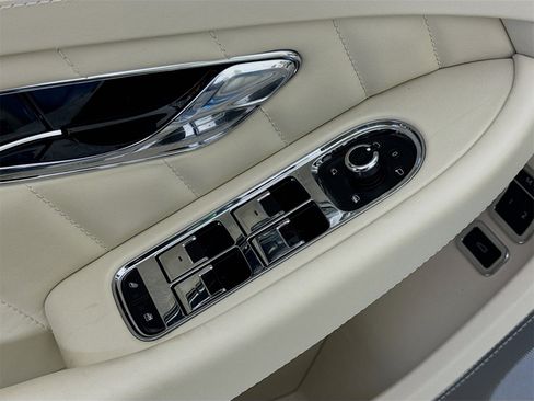 Used 2024 Bentley Continental GT V8 image 17