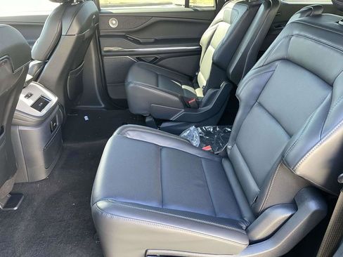 New 2025 Lincoln Navigator L Reserve w/ Jet Appearance Package AWD/4WD image 12