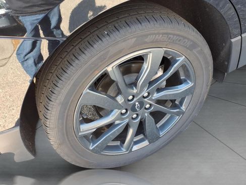 Used 2023 Chevrolet Equinox RS AWD/4WD image 5