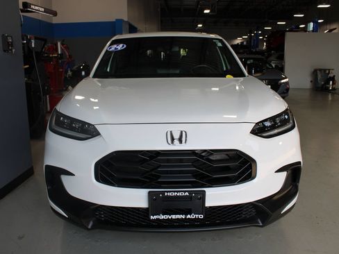 Used 2024 Honda HR-V Sport image 2