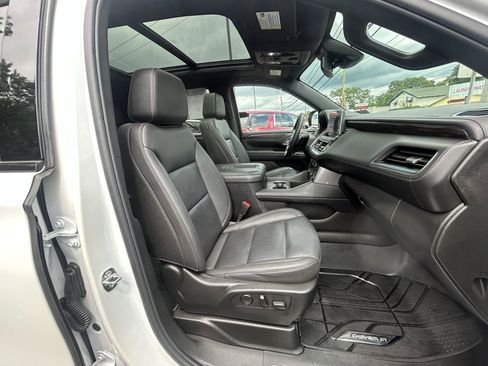 Used 2024 Chevrolet Tahoe Z71 w/ Luxury Package AWD/4WD image 24