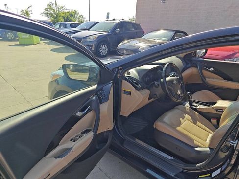 Used 2013 Hyundai Azera w/ Technology Pkg FWD image 3