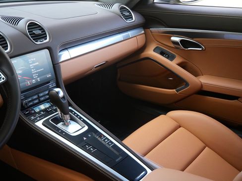 Used 2024 Porsche 718 Cayman GTS image 14