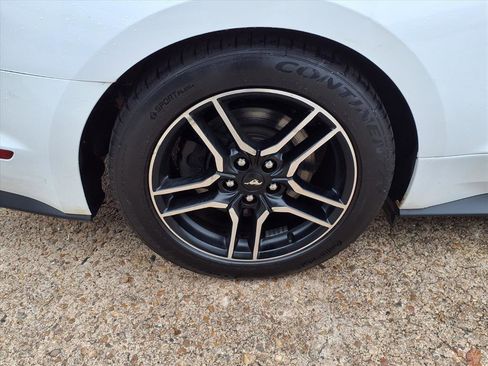 Used 2019 Ford Mustang GT Premium image 26