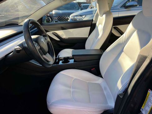 Used 2019 Tesla Model 3 Long Range image 18