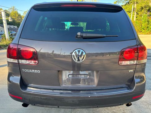 Used 2009 Volkswagen Touareg VR6 image 8