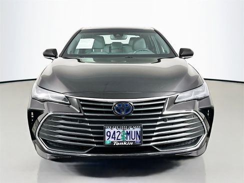 Certified 2020 Toyota Avalon Limited w/ Advanced Safety Package image 2