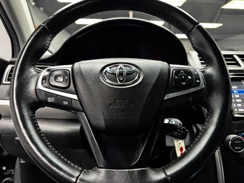Used 2016 Toyota Camry XSE FWD image 22