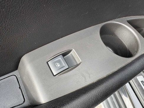 Used 2017 Cadillac Escalade Luxury image 44